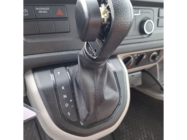 Personenbus, volkswagen, transporter - afbeelding 20 van  50