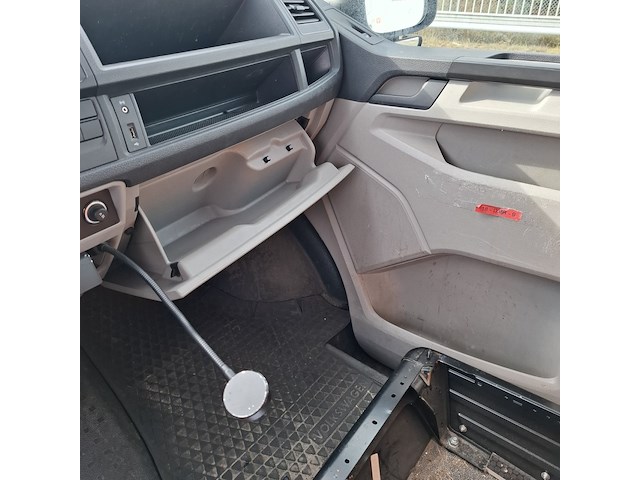 Personenbus, volkswagen, transporter - afbeelding 21 van  50