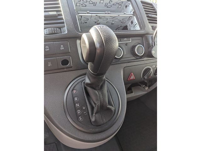 Personenbus, volkswagen, transporter - afbeelding 10 van  55