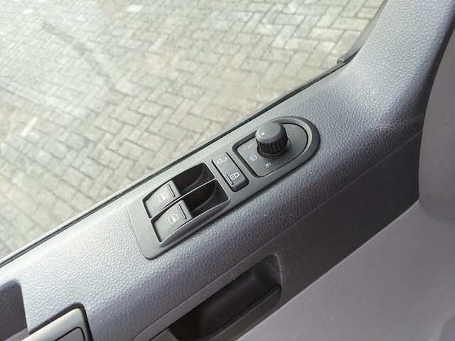 Personenbus, volkswagen, transporter - afbeelding 16 van  55