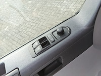 Personenbus, volkswagen, transporter - afbeelding 16 van  55