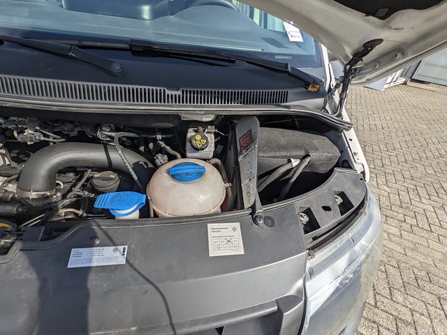 Personenbus, volkswagen, transporter - afbeelding 31 van  55