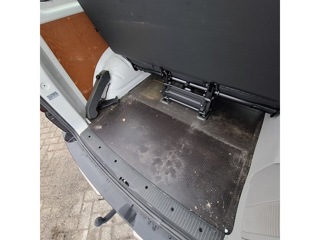 Personenbus, volkswagen, transporter - afbeelding 15 van  49