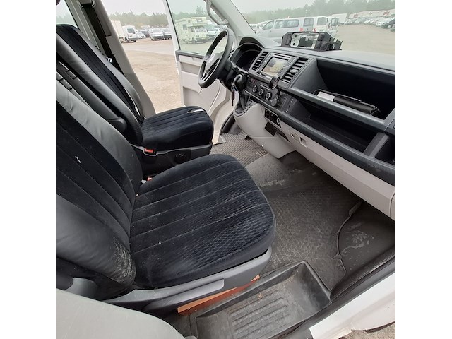 Personenbus, volkswagen, transporter - afbeelding 21 van  49