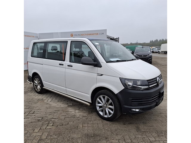 Personenbus, volkswagen, transporter - afbeelding 23 van  49