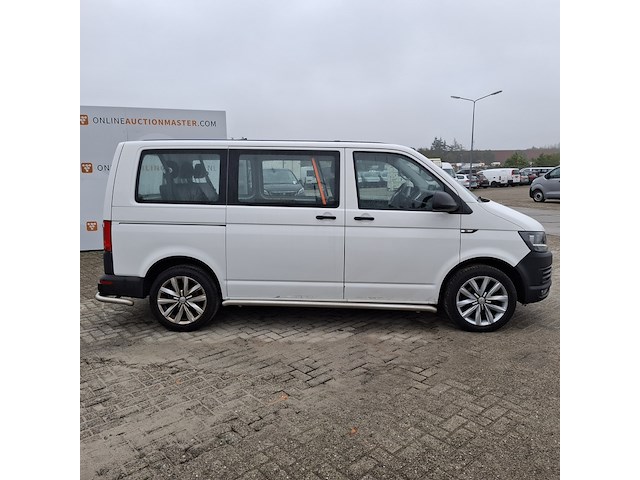 Personenbus, volkswagen, transporter - afbeelding 34 van  49