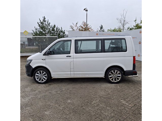 Personenbus, volkswagen, transporter - afbeelding 49 van  49