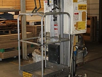Personenlift grove type pm31dc. bouwjaar 1998. max vloerhoogte 7m70, max platformbelasting 160kg. - afbeelding 2 van  3