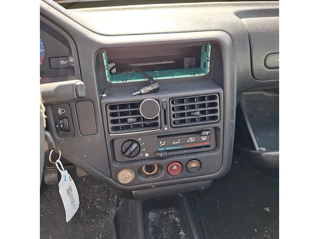 Personenwagen peugeot, 106 1.1 xr, bouwjaar 2003 - afbeelding 16 van  42