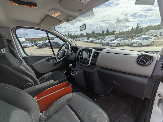 Personenwagen, renault, trafic, 2016 - afbeelding 6 van  57