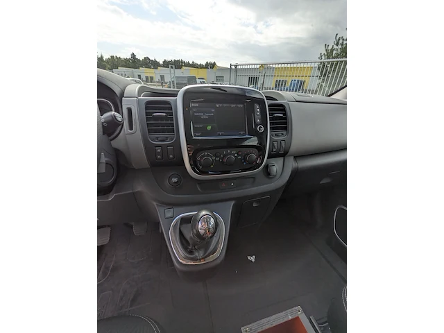 Personenwagen, renault, trafic, 2016 - afbeelding 20 van  57