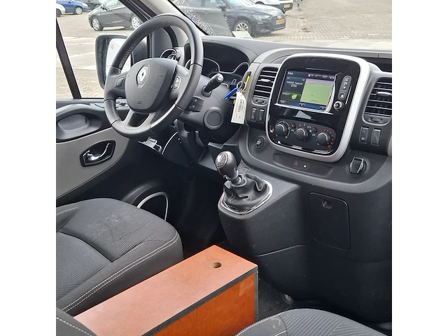 Personenwagen, renault, trafic, 2017 - afbeelding 31 van  50