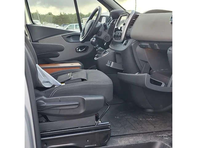 Personenwagen, renault, trafic, 2017 - afbeelding 40 van  48
