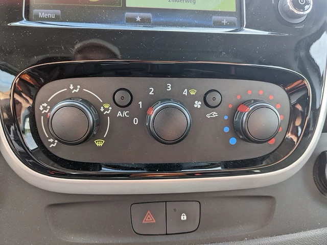 Personenwagen, renault, trafic, 2019 - afbeelding 25 van  69