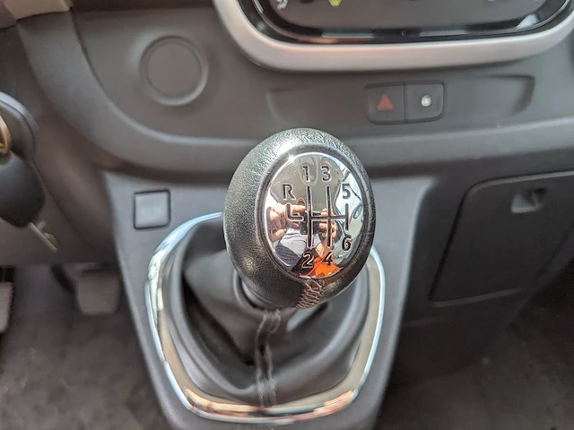 Personenwagen, renault, trafic, 2019 - afbeelding 26 van  69