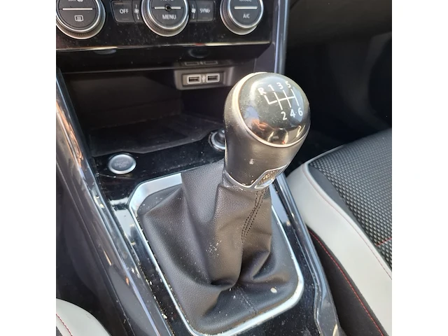 Personenwagen volkswagen, t-roc, bouwjaar 2018 - afbeelding 24 van  56