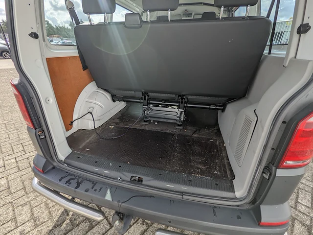 Personenwagen, volkswagen, transporter - afbeelding 22 van  53
