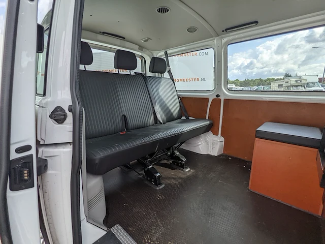 Personenwagen, volkswagen, transporter - afbeelding 25 van  53
