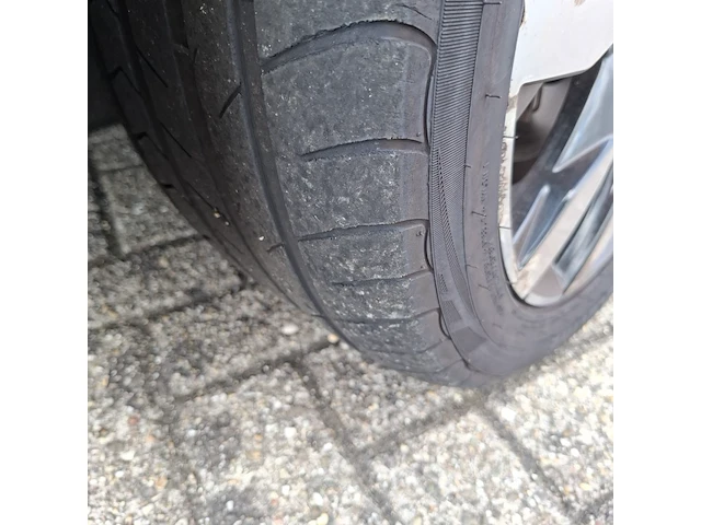 Personenwagen volvo, v40 2.0 d3, zwart, bouwjaar 2019 - afbeelding 3 van  48