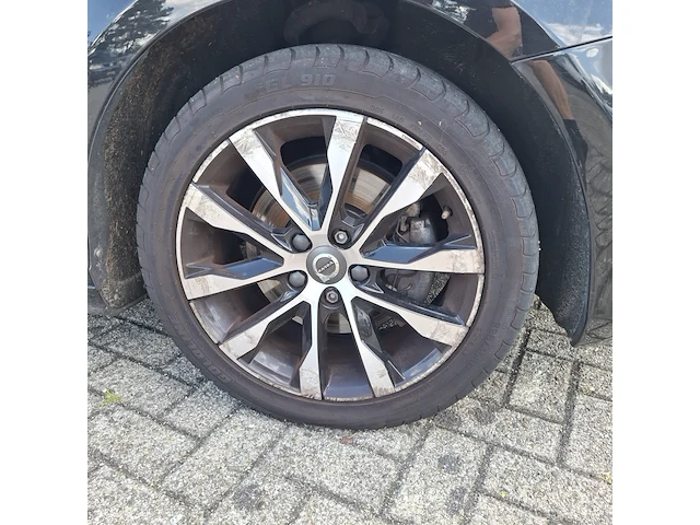 Personenwagen volvo, v40 2.0 d3, zwart, bouwjaar 2019 - afbeelding 4 van  48