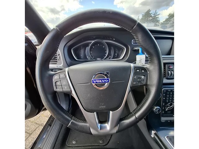 Personenwagen volvo, v40 2.0 d3, zwart, bouwjaar 2019 - afbeelding 13 van  48