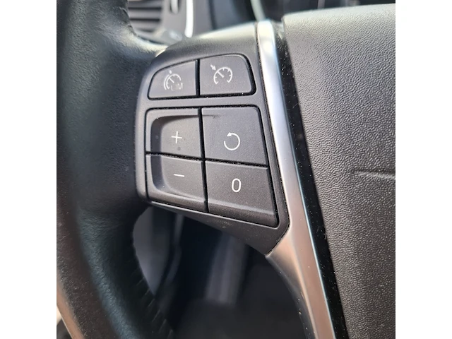 Personenwagen volvo, v40 2.0 d3, zwart, bouwjaar 2019 - afbeelding 20 van  48