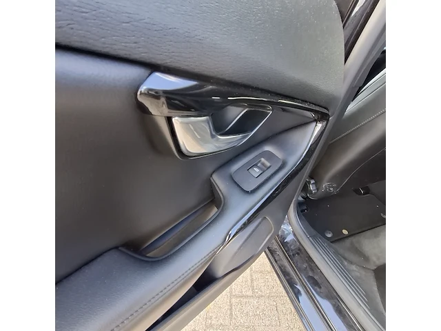 Personenwagen volvo, v40 2.0 d3, zwart, bouwjaar 2019 - afbeelding 25 van  48