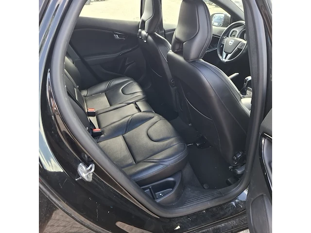 Personenwagen volvo, v40 2.0 d3, zwart, bouwjaar 2019 - afbeelding 28 van  48