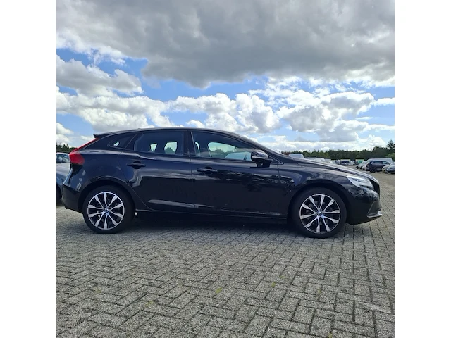 Personenwagen volvo, v40 2.0 d3, zwart, bouwjaar 2019 - afbeelding 44 van  48