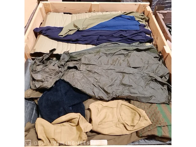 Persoonlijke uitrusting en kleding defensie - afbeelding 2 van  38