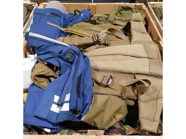 Persoonlijke uitrusting en kleding defensie - afbeelding 31 van  31