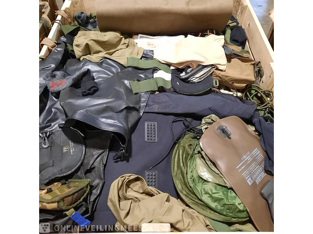 Persoonlijke uitrusting en kleding defensie - afbeelding 4 van  24