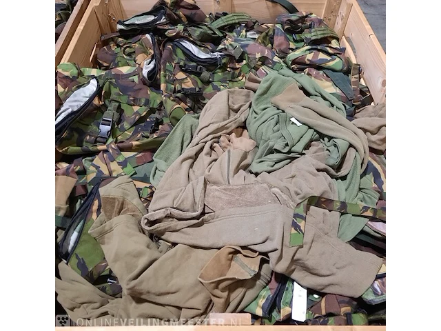 Persoonlijke uitrusting en kleding defensie - afbeelding 11 van  24