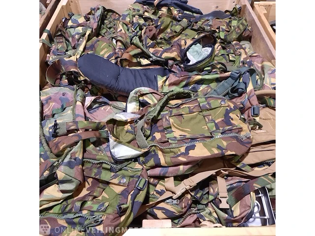 Persoonlijke uitrusting en kleding defensie - afbeelding 13 van  24