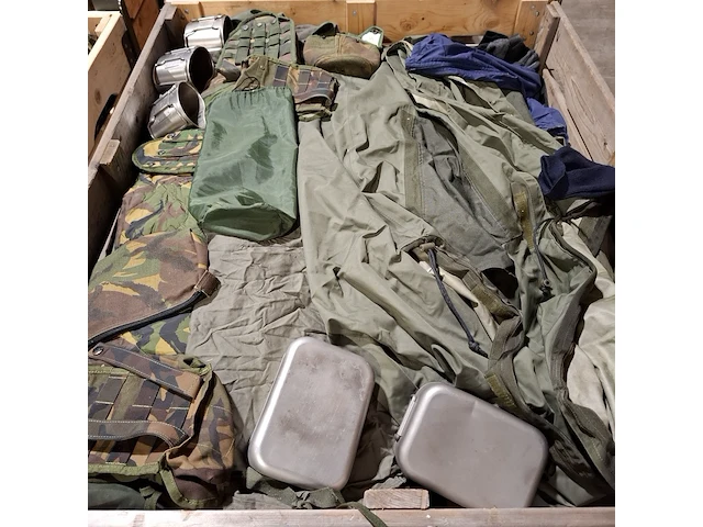 Persoonlijke uitrusting en kleding defensie - afbeelding 2 van  31