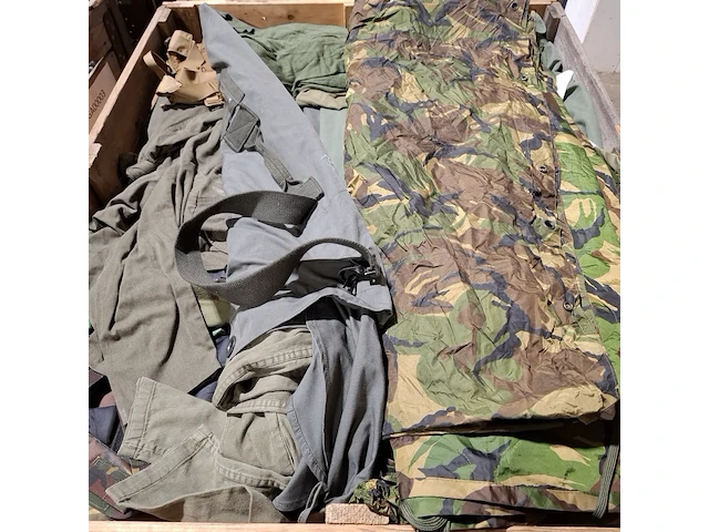 Persoonlijke uitrusting en kleding defensie - afbeelding 13 van  31