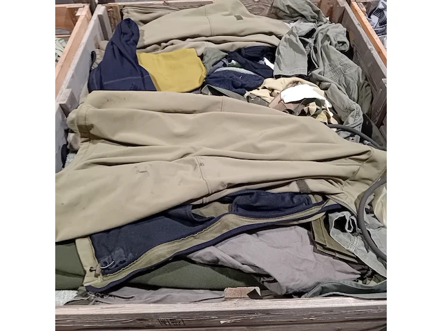 Persoonlijke uitrusting en kleding defensie - afbeelding 41 van  43