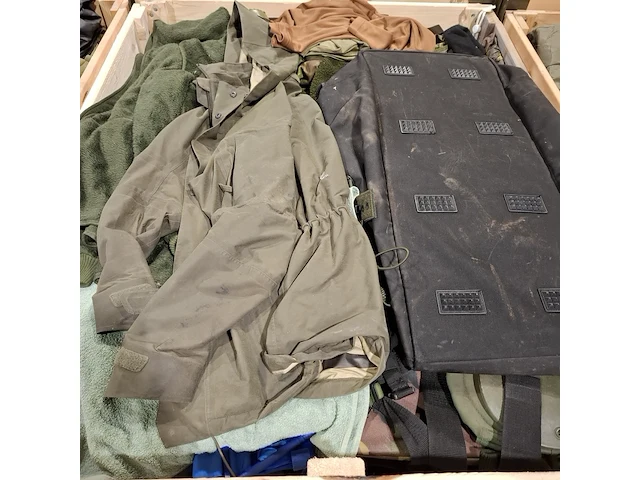 Persoonlijke uitrusting en kleding defensie - afbeelding 2 van  32