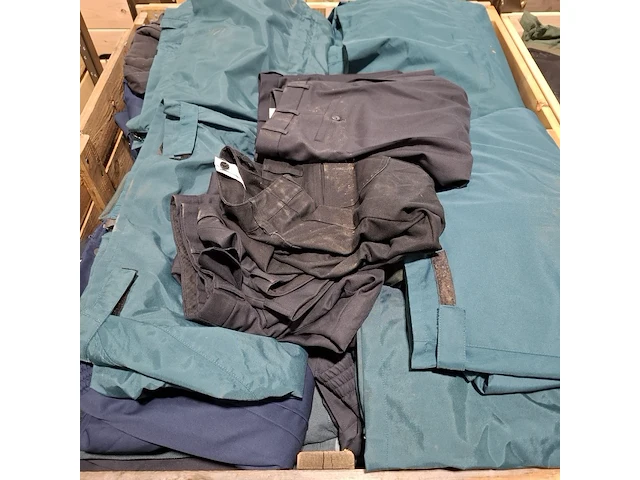 Persoonlijke uitrusting en kleding defensie - afbeelding 25 van  32