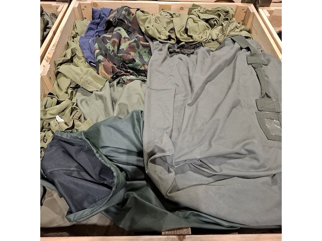 Persoonlijke uitrusting en kleding defensie - afbeelding 28 van  32