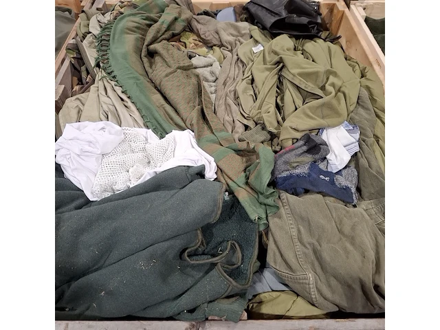 Persoonlijke uitrusting en kleding defensie - afbeelding 32 van  32