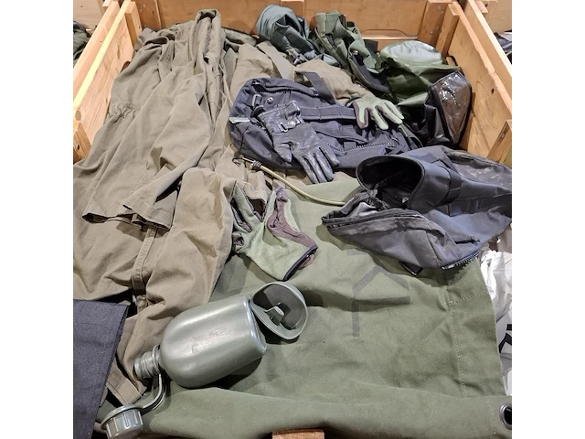 Persoonlijke uitrusting en kleding defensie - afbeelding 11 van  36