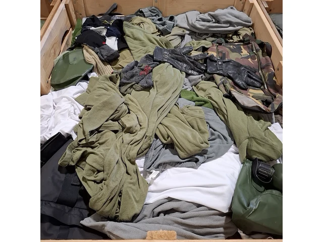 Persoonlijke uitrusting en kleding defensie - afbeelding 13 van  36