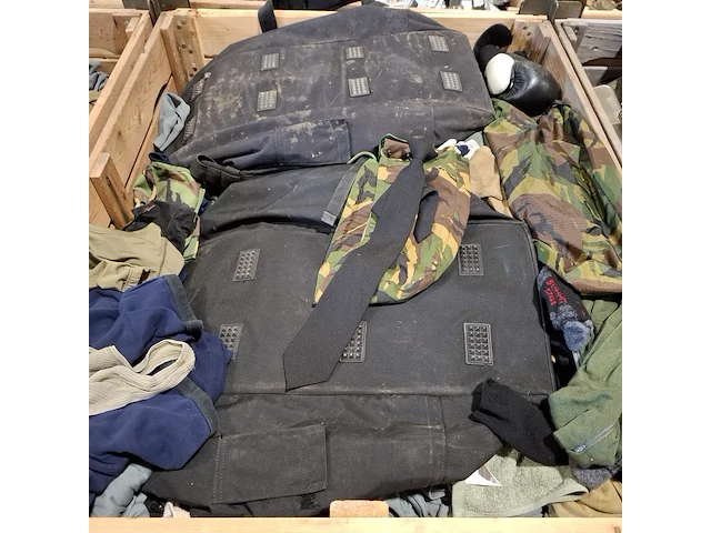 Persoonlijke uitrusting en kleding defensie - afbeelding 31 van  36