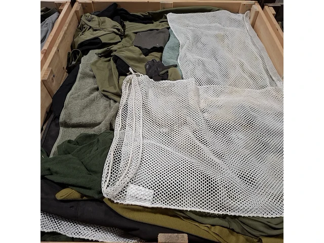 Persoonlijke uitrusting en kleding defensie - afbeelding 11 van  27