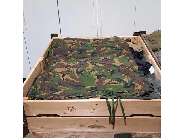 Persoonlijke uitrusting en kleding defensie - afbeelding 34 van  39