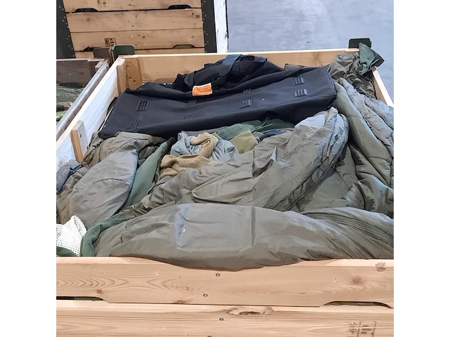 Persoonlijke uitrusting en kleding defensie - afbeelding 39 van  39