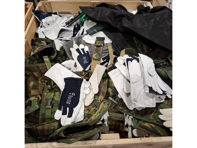 Persoonlijke uitrusting en kleding defensie - afbeelding 2 van  23