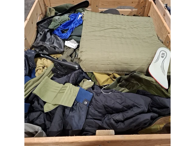 Persoonlijke uitrusting en kleding defensie - afbeelding 3 van  23