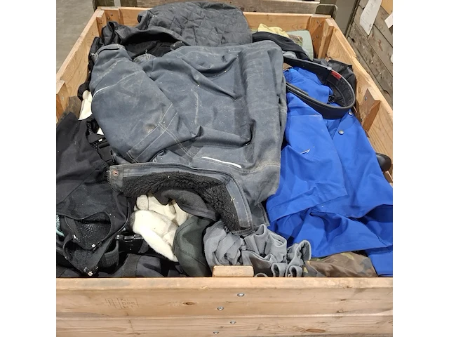 Persoonlijke uitrusting en kleding defensie - afbeelding 23 van  23